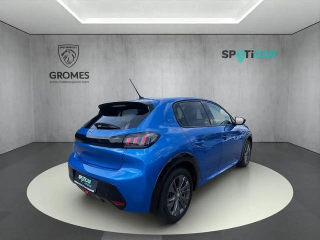 Peugeot e-208