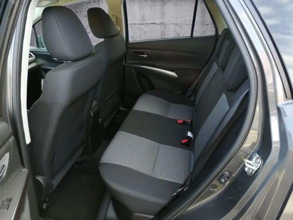 Suzuki S-Cross