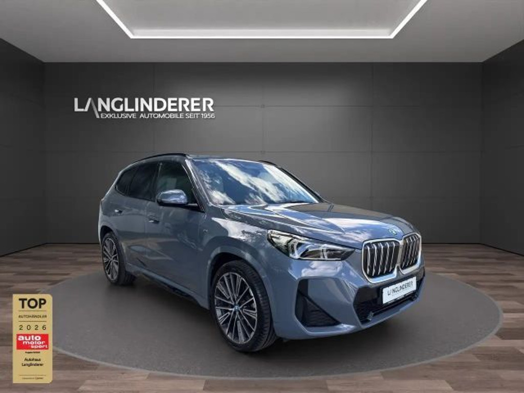 BMW iX1