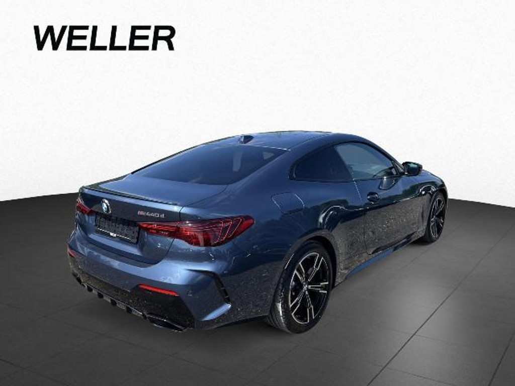 BMW M440