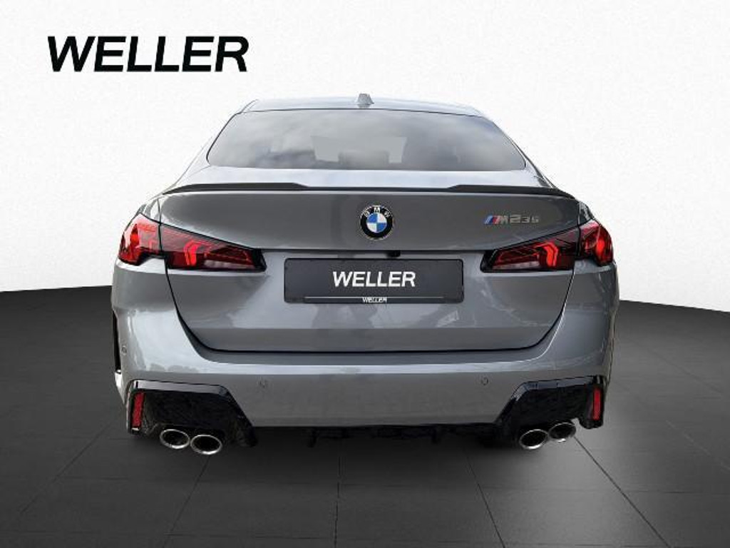 BMW M235