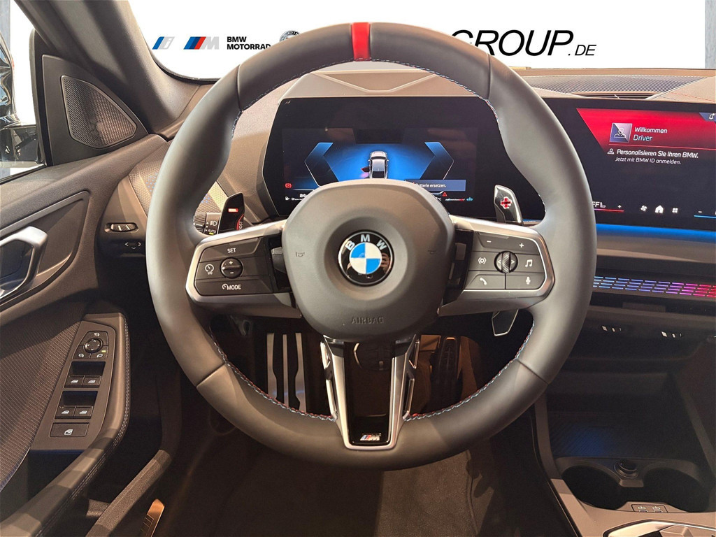BMW M235