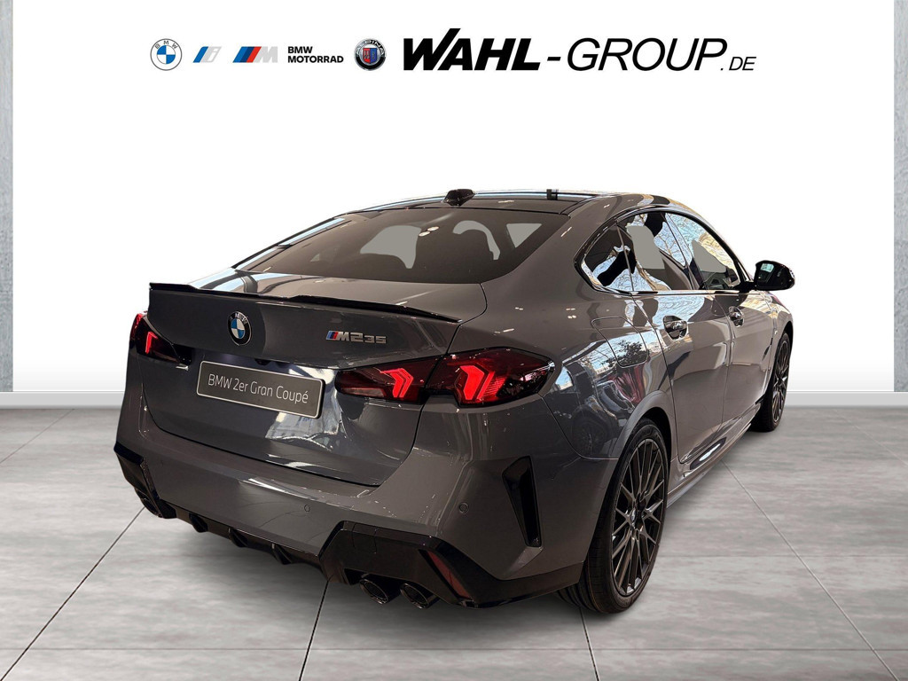 BMW M235