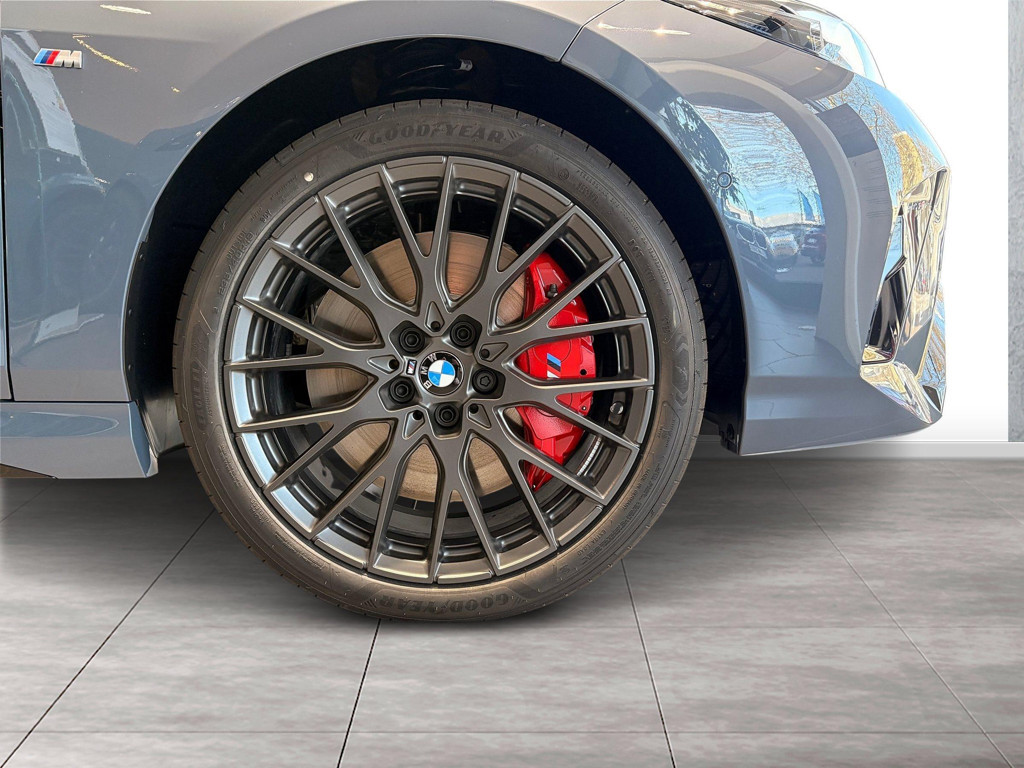 BMW M235