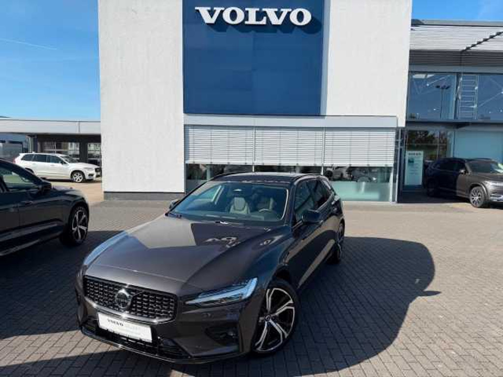 Volvo V60 Plus Dark