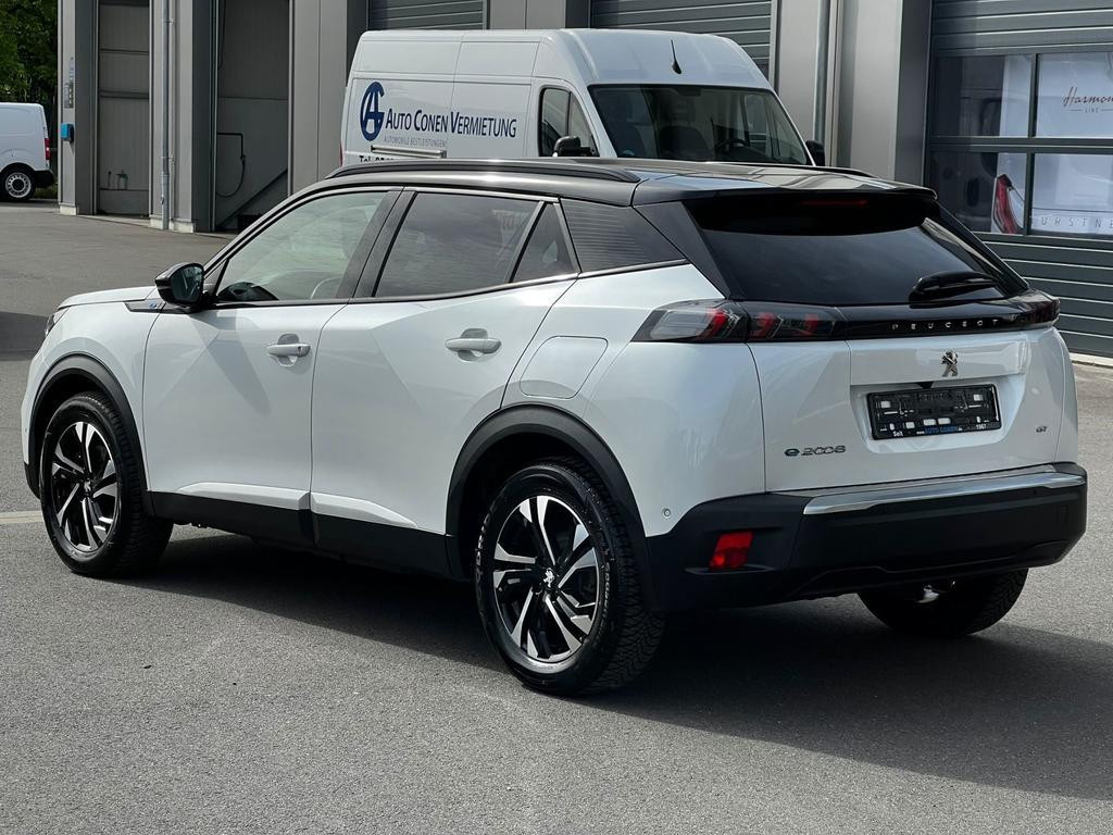Peugeot e-2008