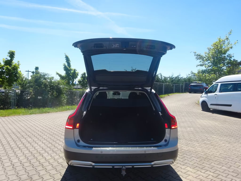 Volvo V90 Cross Country