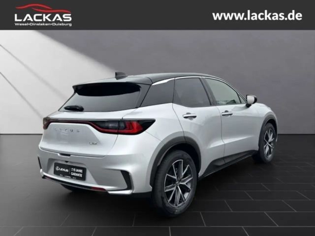 Lexus LBX