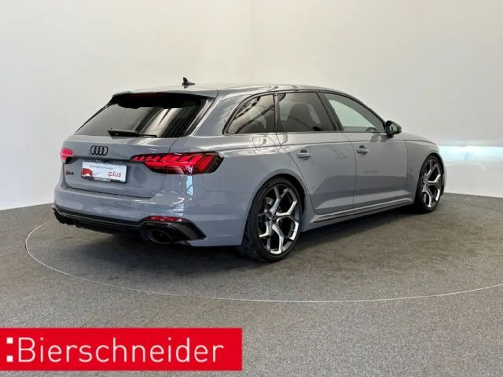 Audi RS4