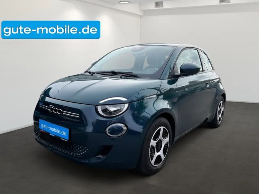 Fiat 500e Action