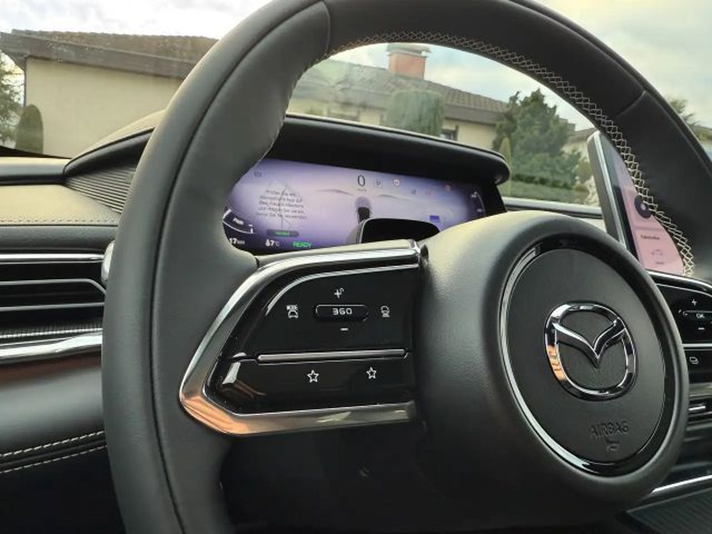 Mazda 6e