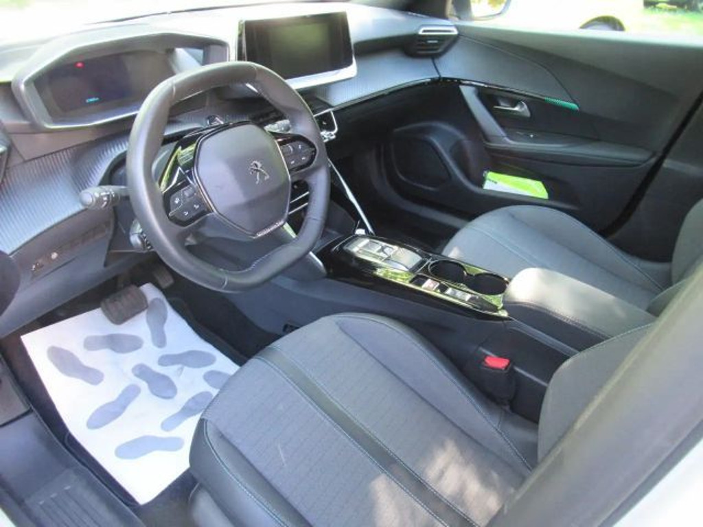 Peugeot e-2008 Allure Pack