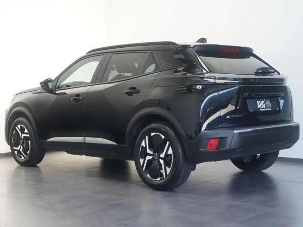 Peugeot e-2008