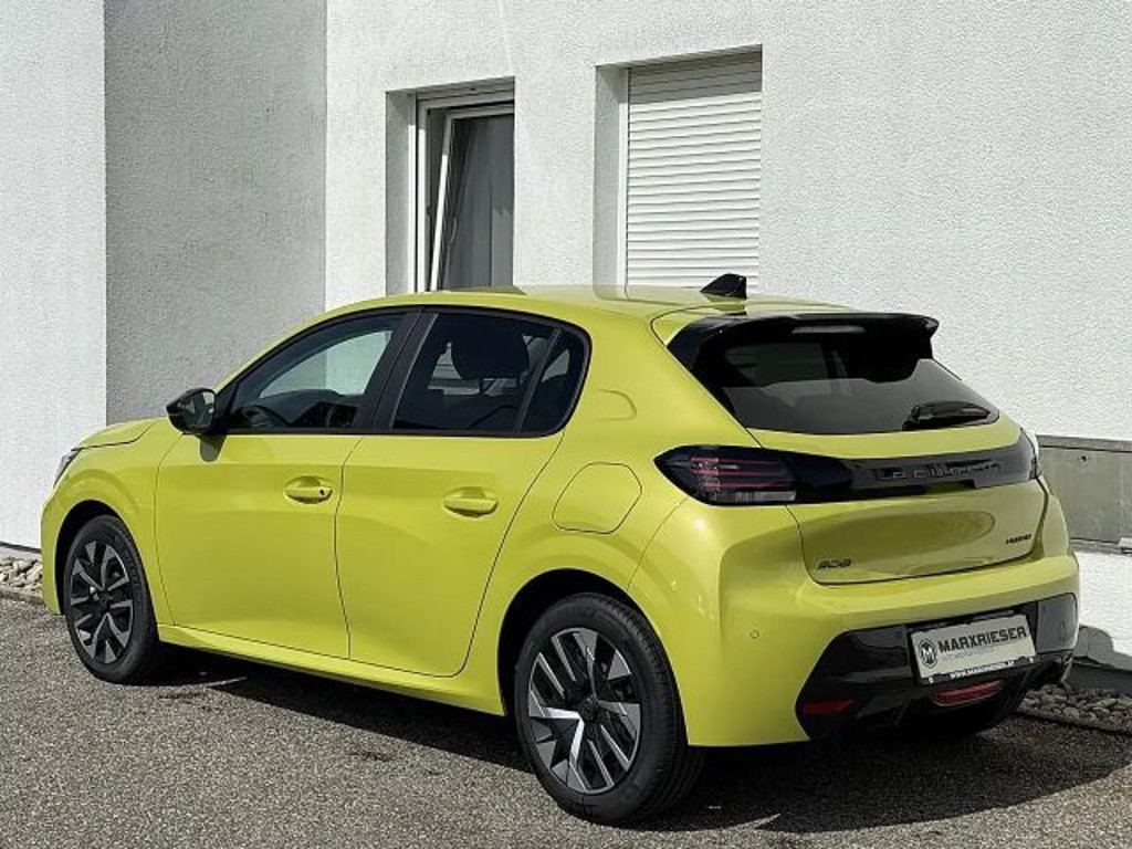 Peugeot e-208