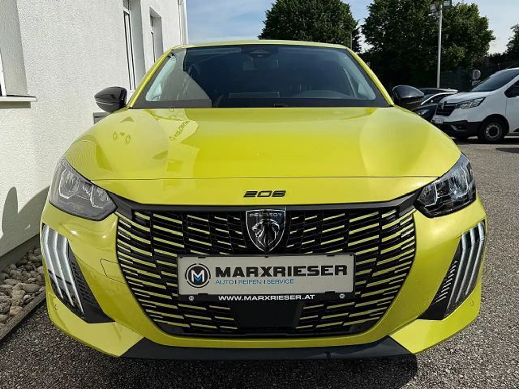 Peugeot e-208