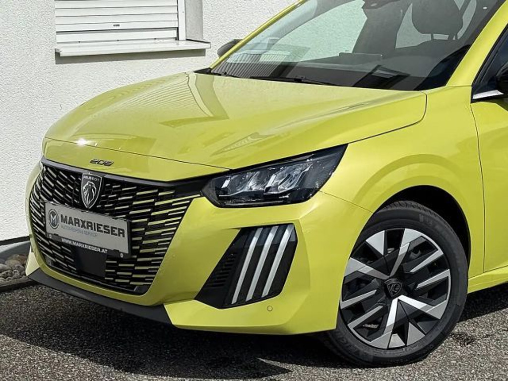 Peugeot e-208