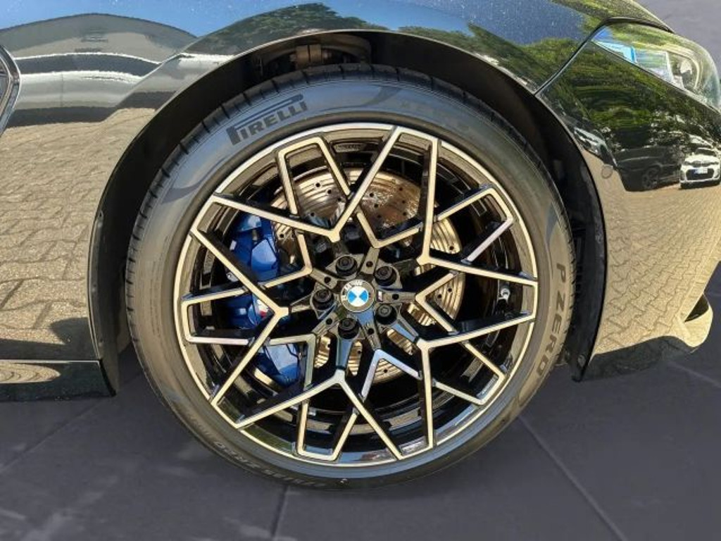 BMW M8