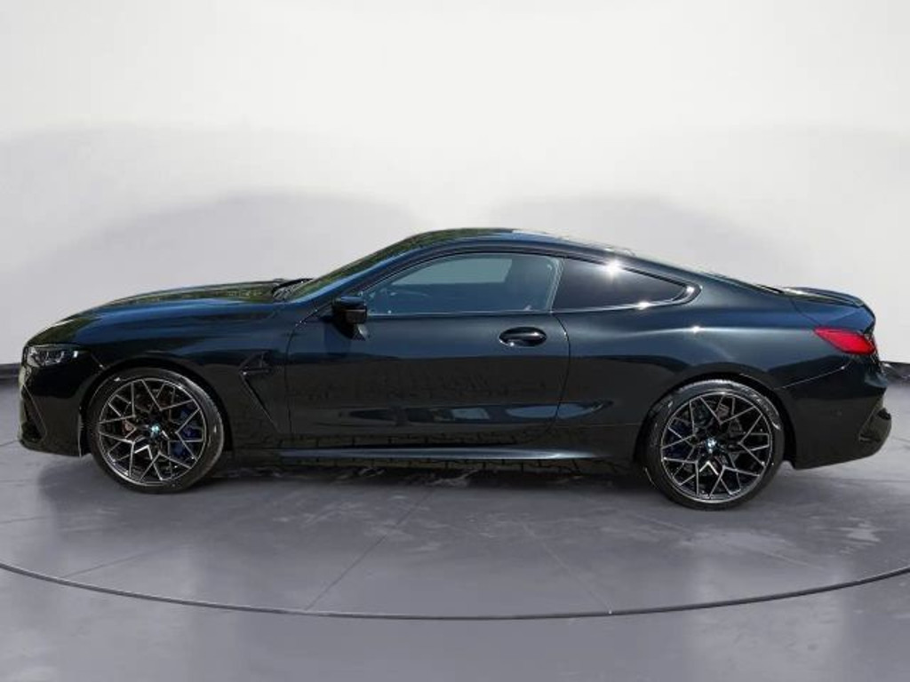 BMW M8
