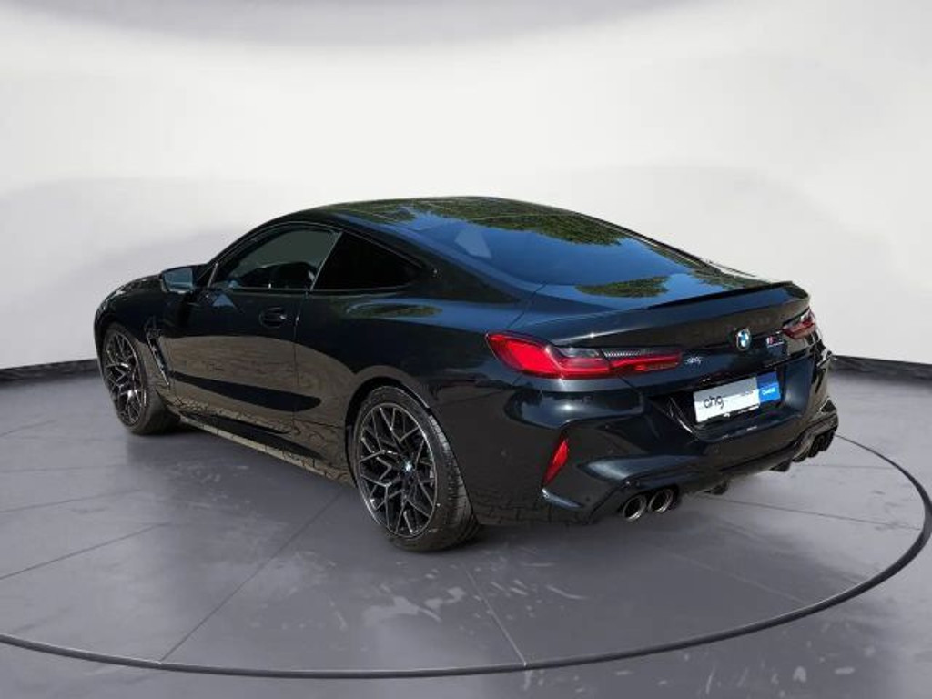 BMW M8