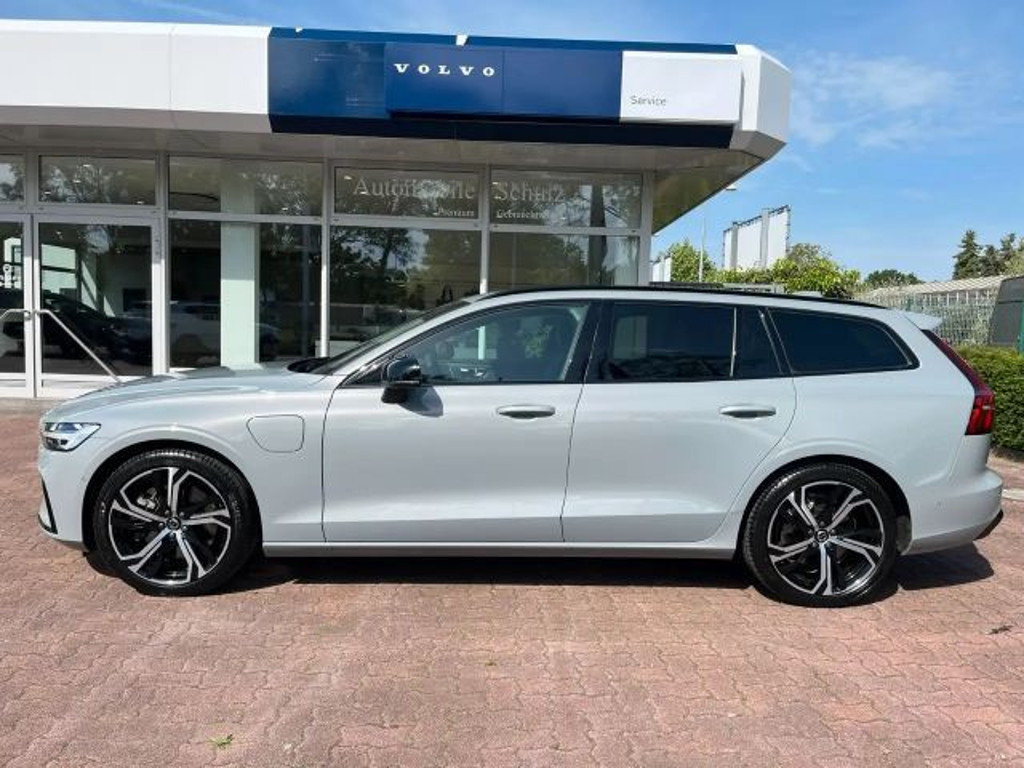 Volvo V60 AWD T6 Hybrid Plus Dark