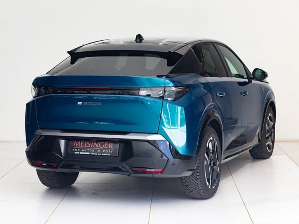 Peugeot E-3008