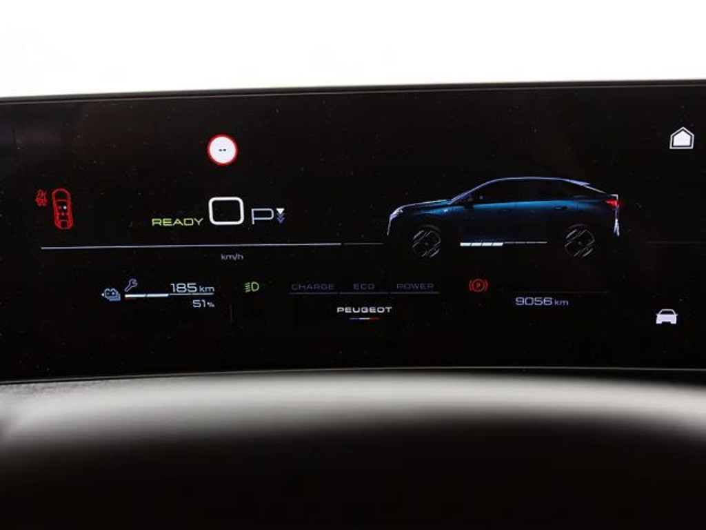 Peugeot E-3008