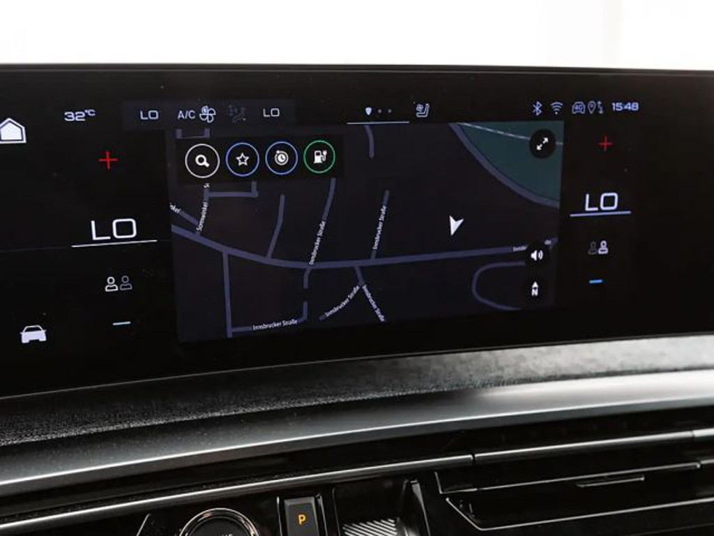 Peugeot E-3008