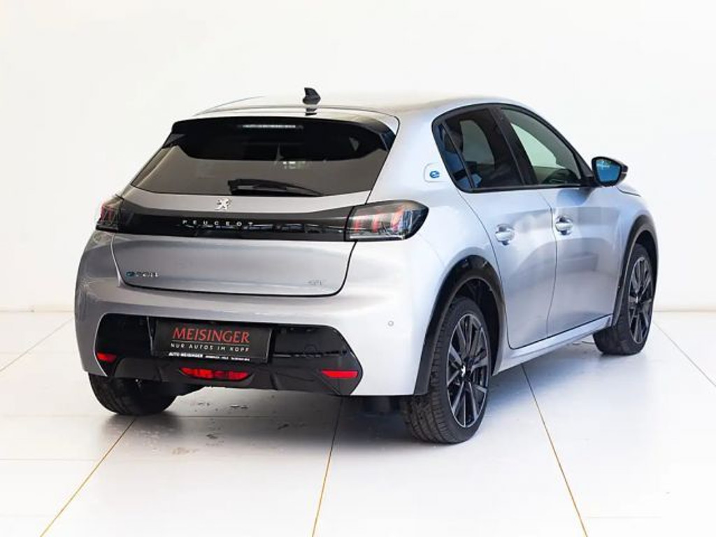Peugeot e-208