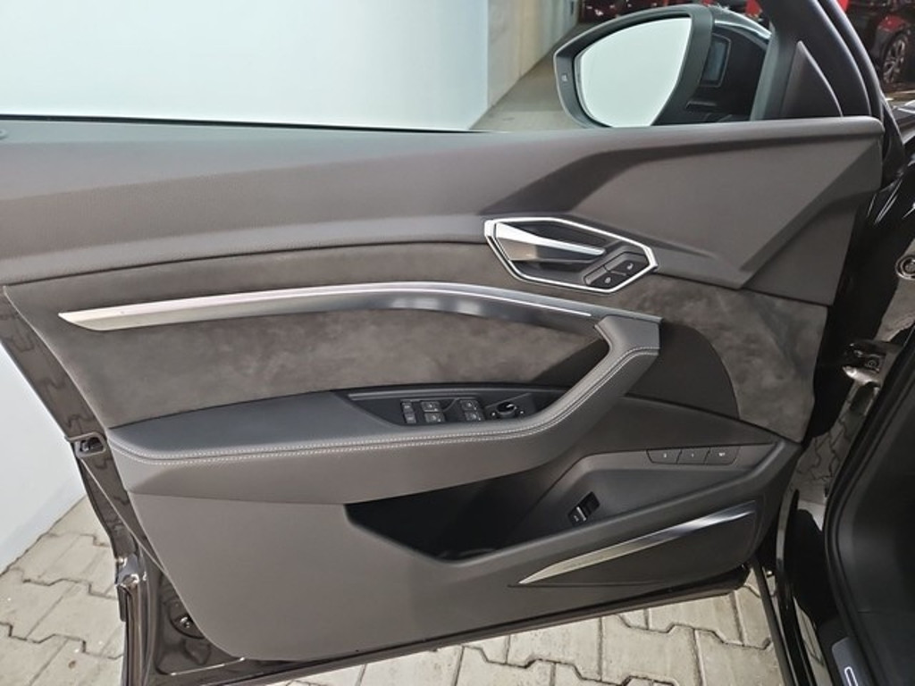 Audi e-tron Quattro S-Line 50