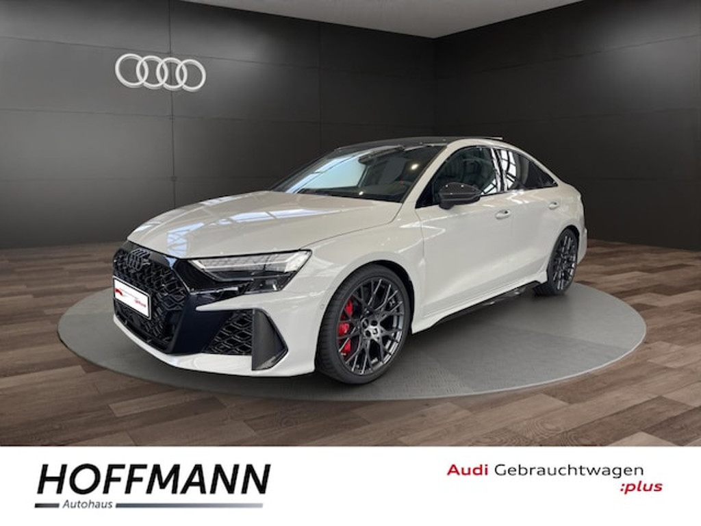 Audi RS3 Sedan Quattro S-Tronic