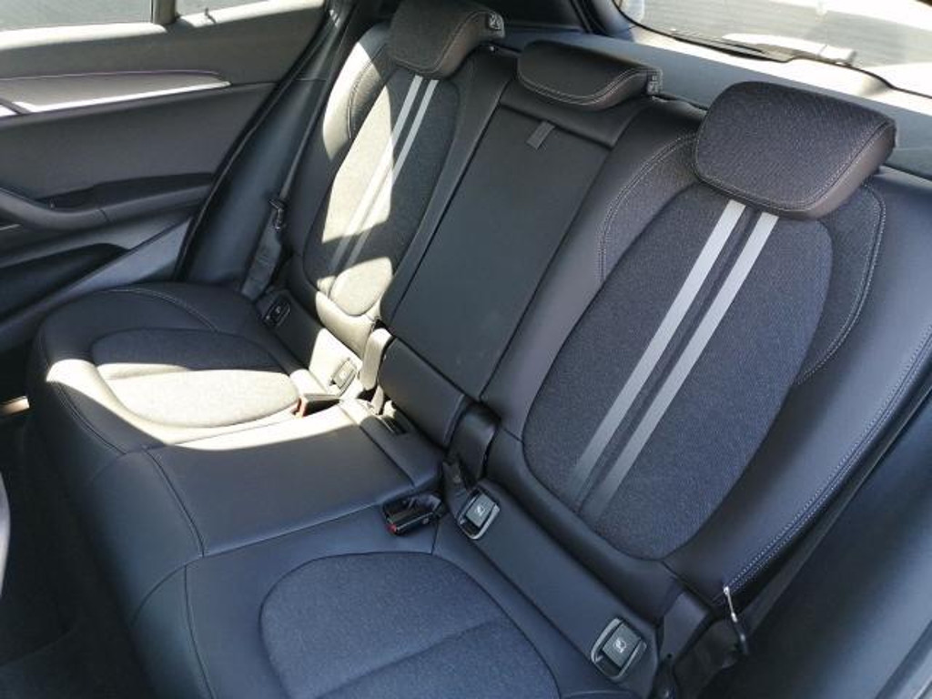 BMW X2 xDrive25e