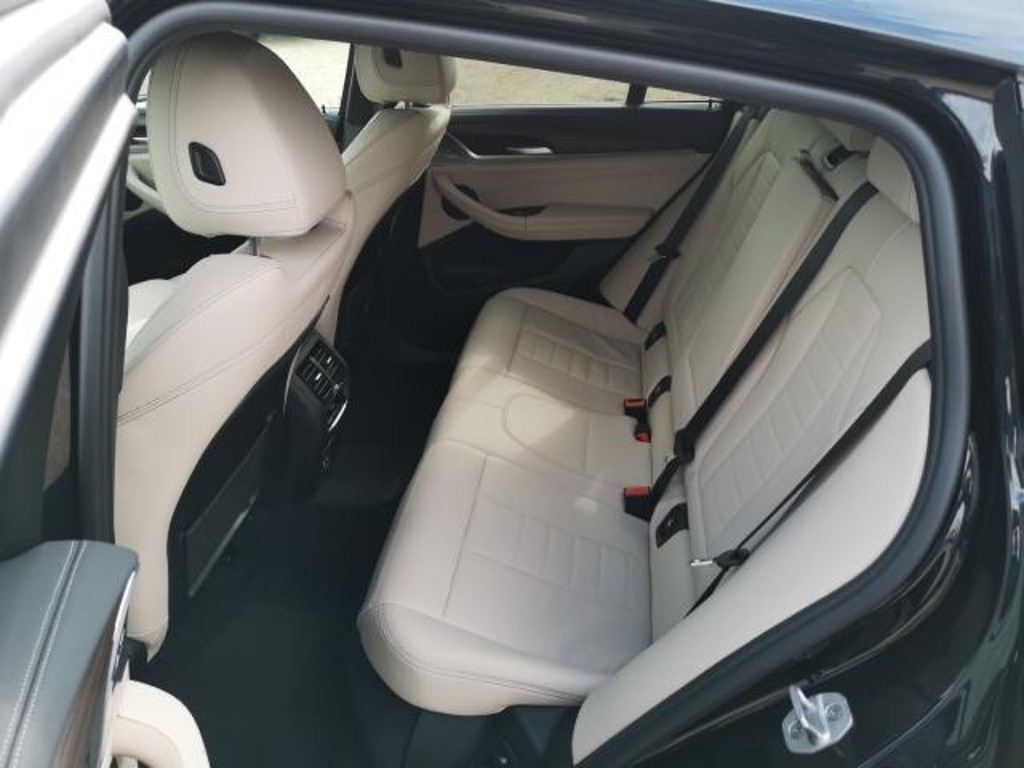 BMW X4 M40d