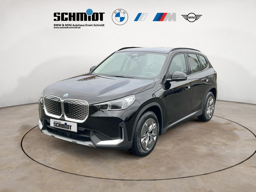 BMW iX1 xDrive30