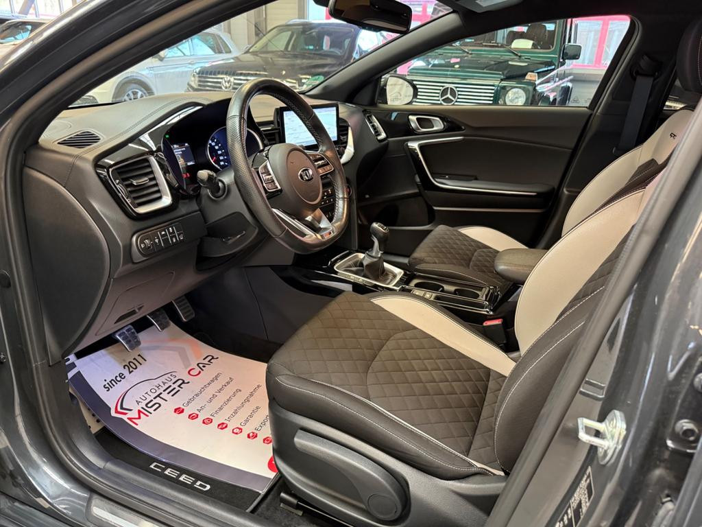 Kia ProCeed