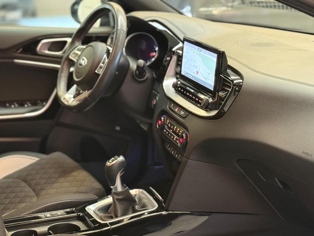 Kia ProCeed