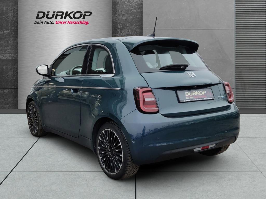 Fiat 500e La Prima