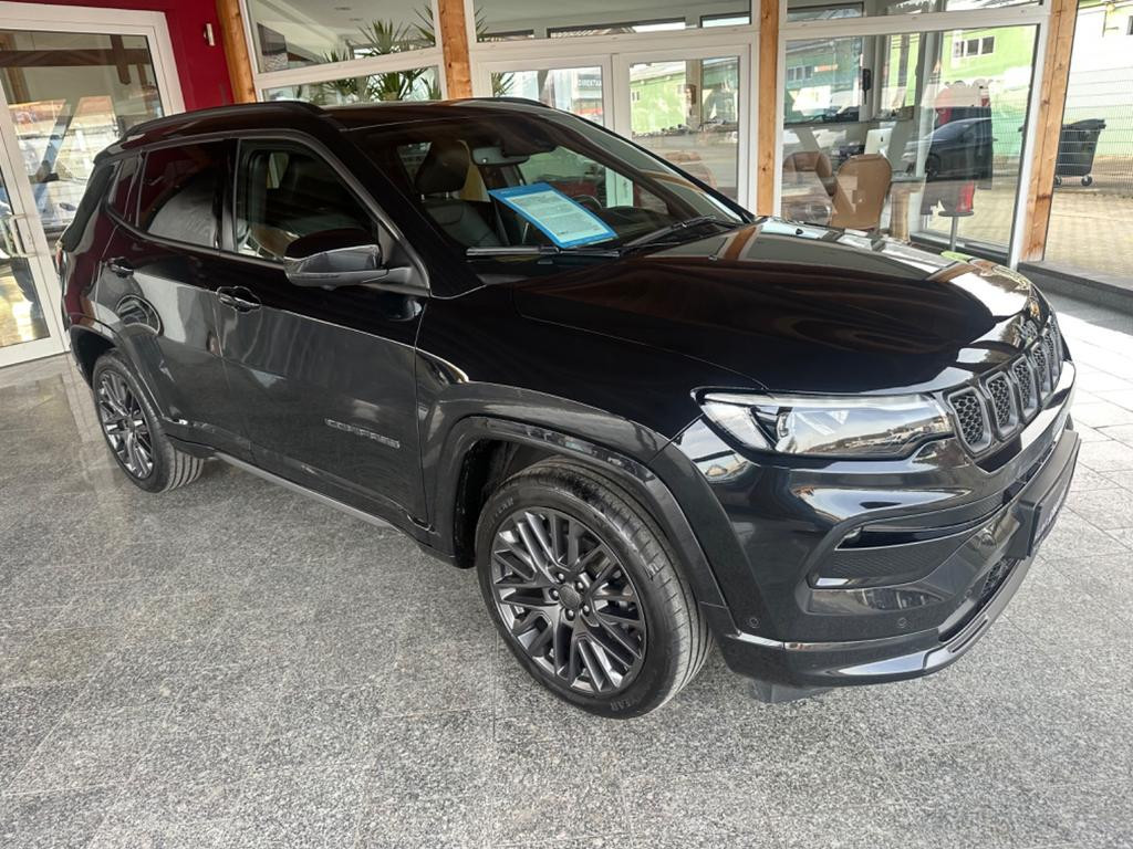 Jeep Compass S Panoramadach ACC Sitzlüftung Techno-P.