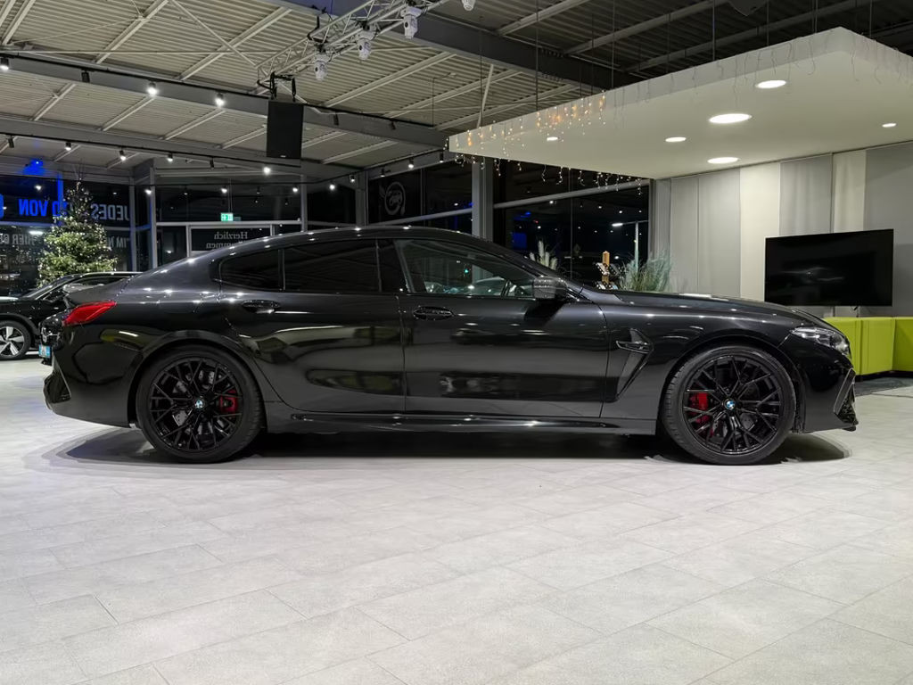 BMW M8