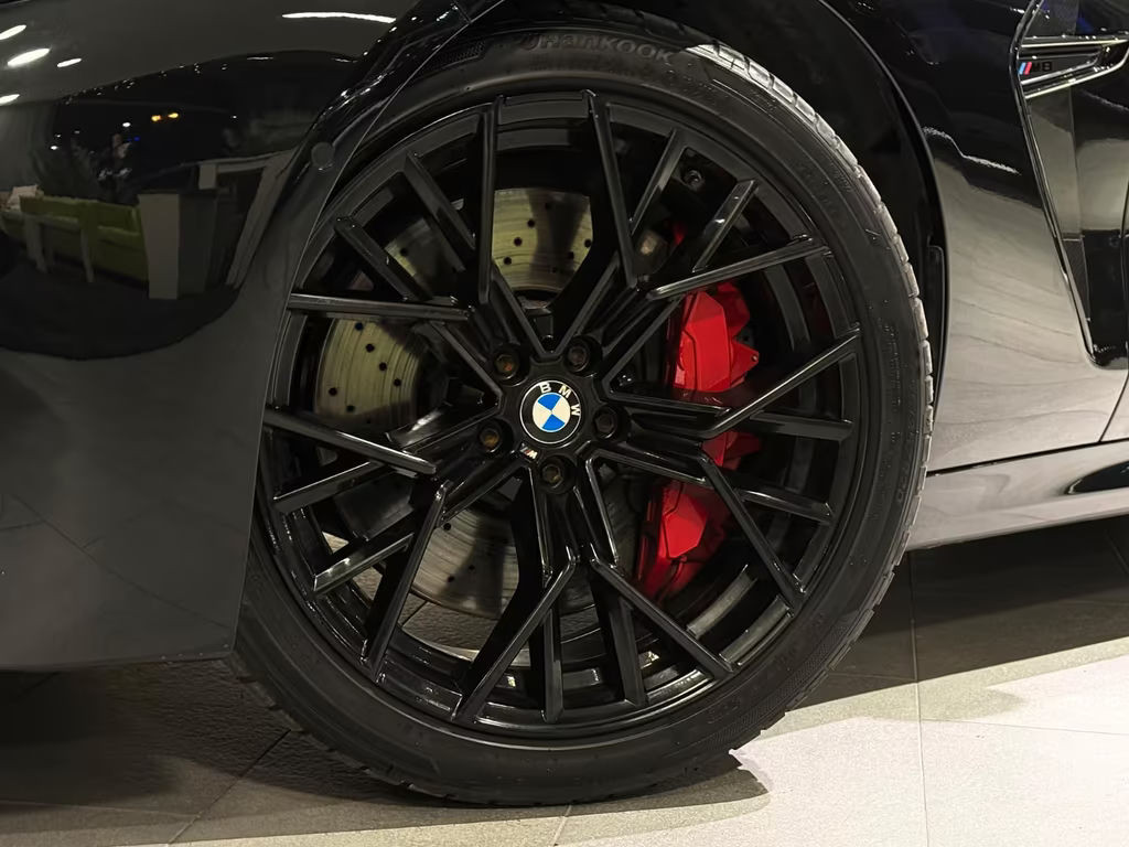 BMW M8