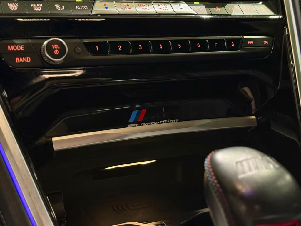 BMW M8
