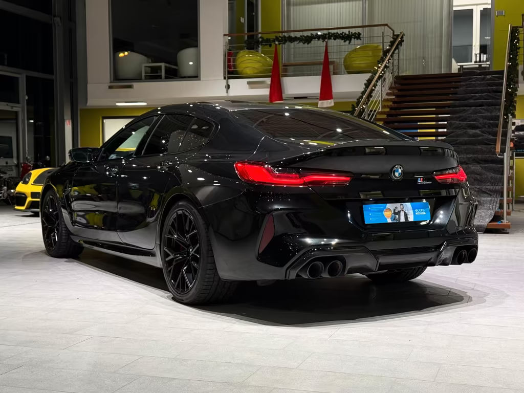 BMW M8