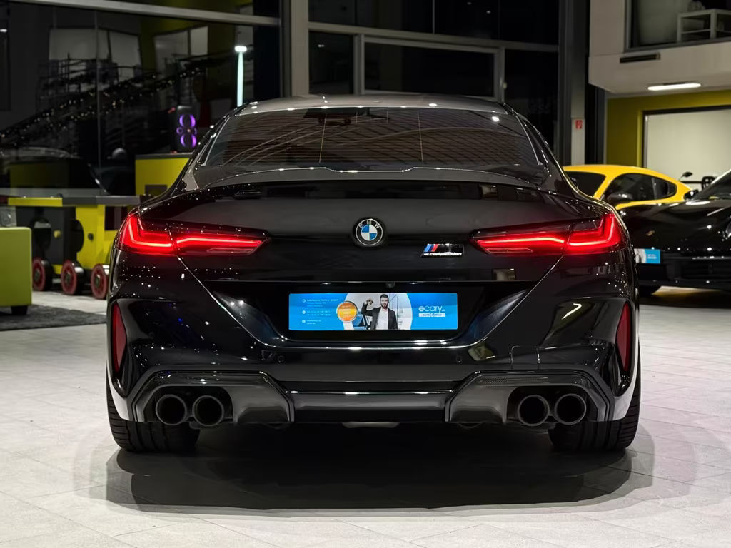 BMW M8