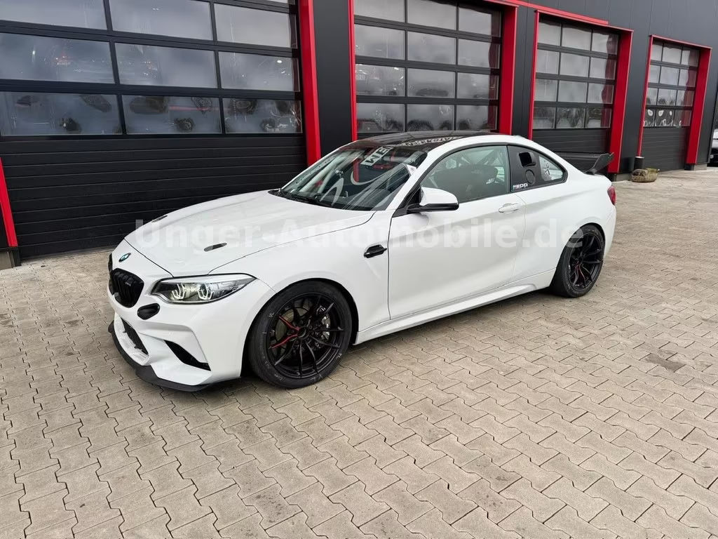 BMW M2 CS