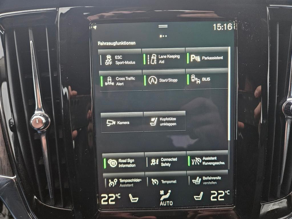 Volvo V90 Cross Country