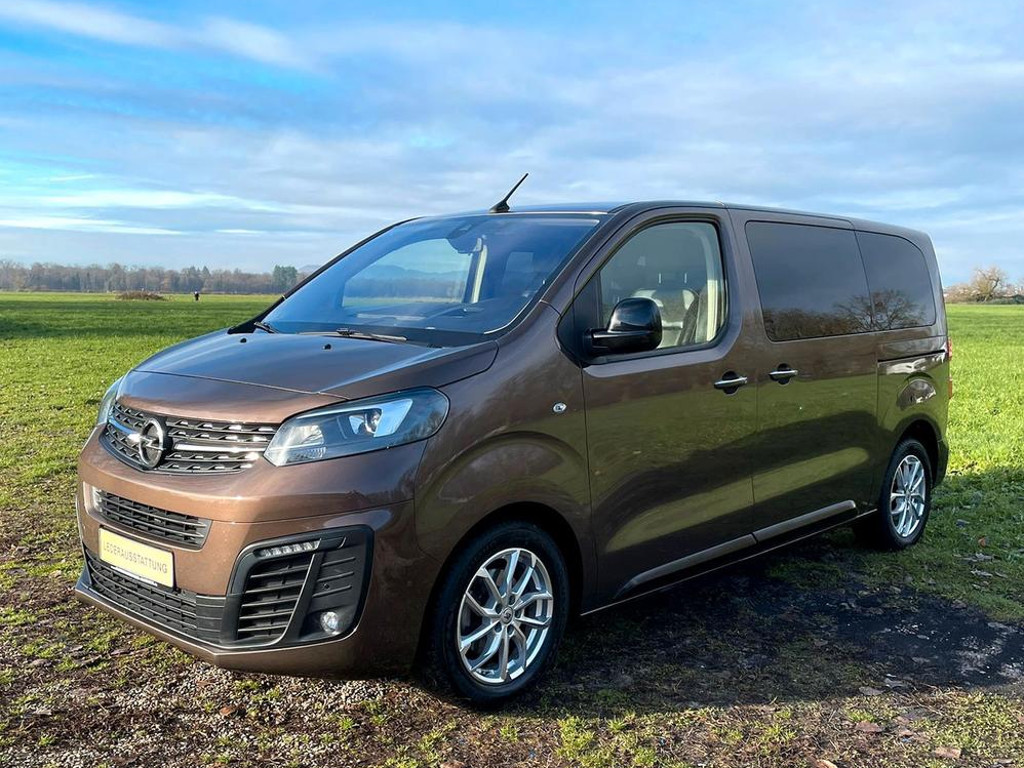 Opel Zafira Life M / PREMIUM / AHK / PANO / MASSAGE
