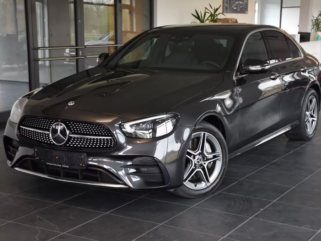 Mercedes-Benz E-Klasse E 300 AMG Line E 300 de Sedan