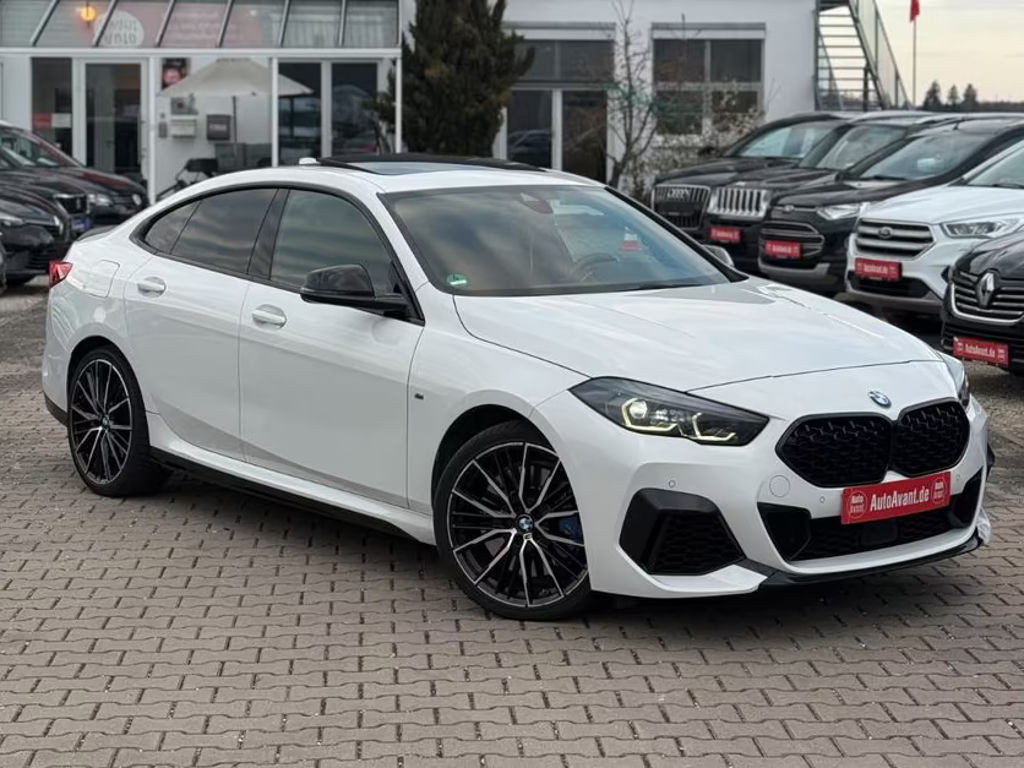 BMW M2 xDrive Coupé Gran Coupé Sedan M35i