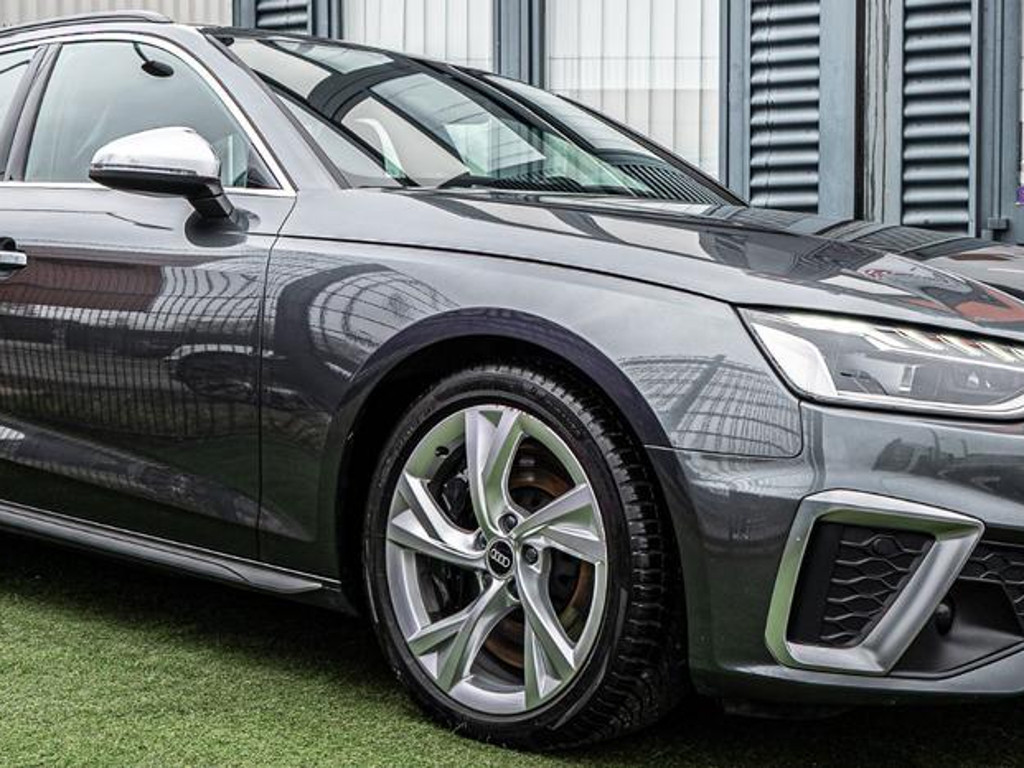 Audi S4