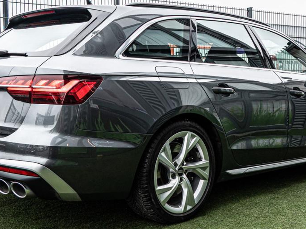 Audi S4