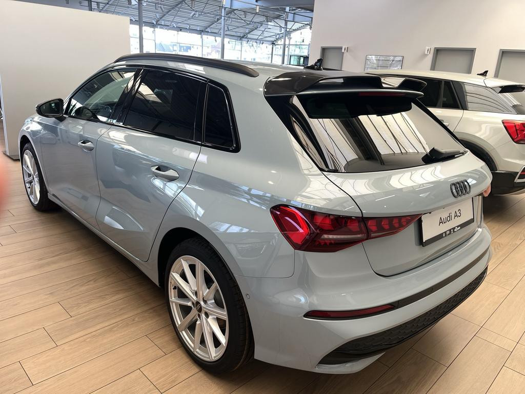 Audi A3 Sportback Sedan S-Tronic